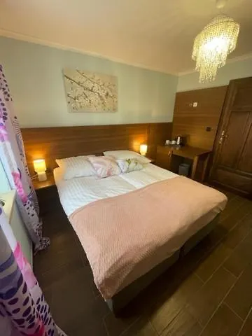 249 - Luban 7 Km, Zgorzelec 15 Km Alojamento de Turismo Rural